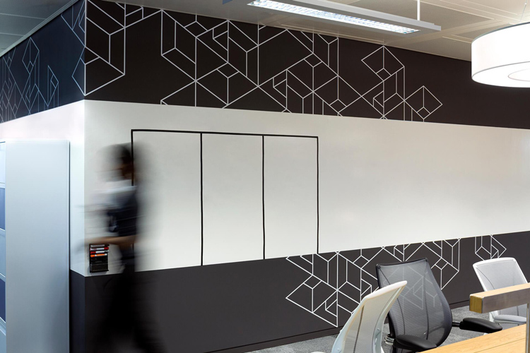 BBC視覺形象設(shè)計(jì)，不斷變化的視覺創(chuàng)意設(shè)計(jì)