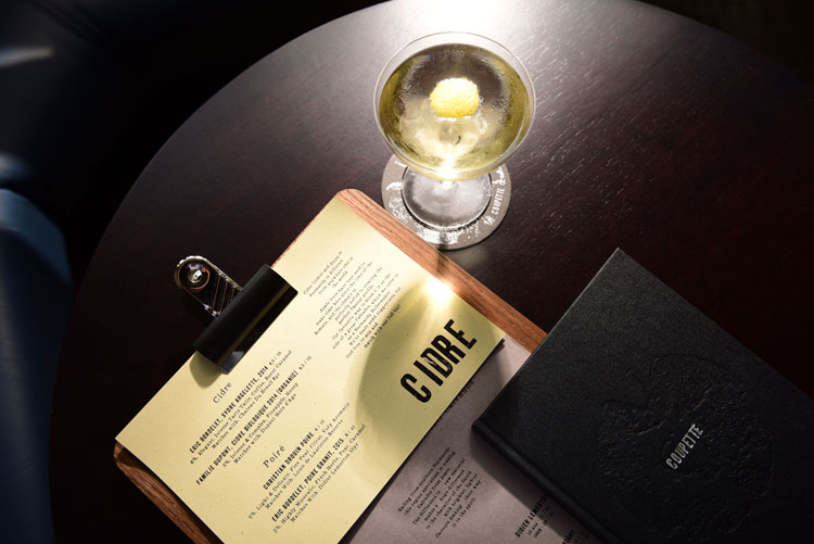 法國酒吧餐廳品牌vi視覺識別設計，充滿古典文化氣息